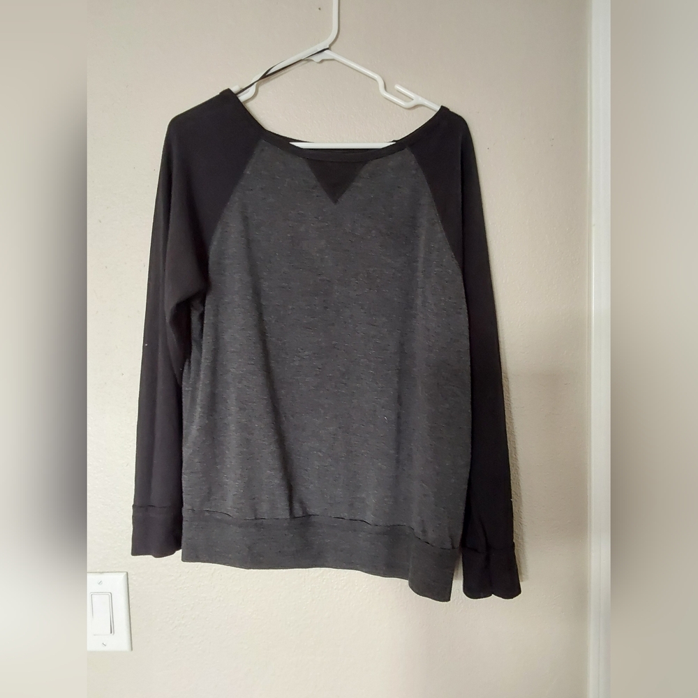 Serenity Design Tops, Women's size Medium 2 Tone Gray Long Sleeve Top